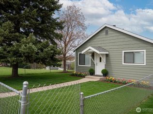 561 Dolphin Avenue NE, Ocean Shores, WA 98569