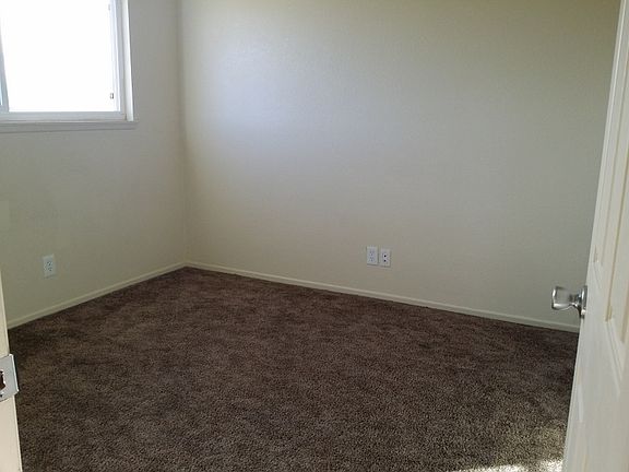 5th image of 1905 Calico Dr