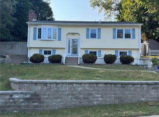 64 Steven Dr, West Warwick, RI 02893