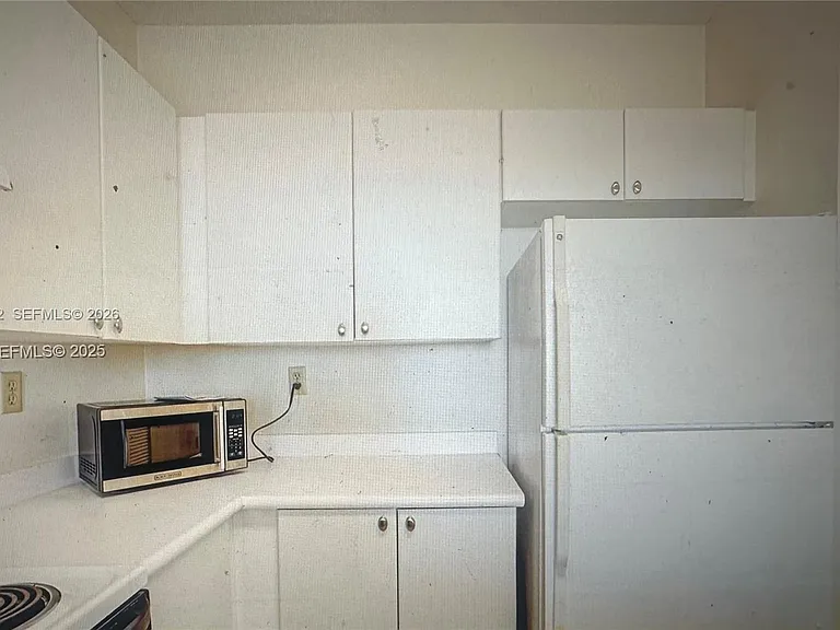 3020 NE 32nd Ave #817 — Photo 14