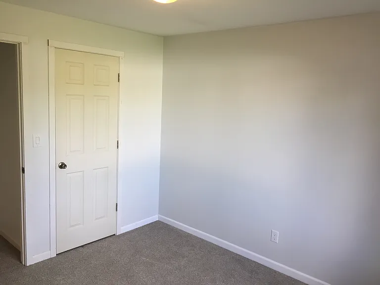 1217 E Indiana Ave — Photo 19