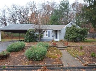 28 Oakview St, Worcester, MA 01605