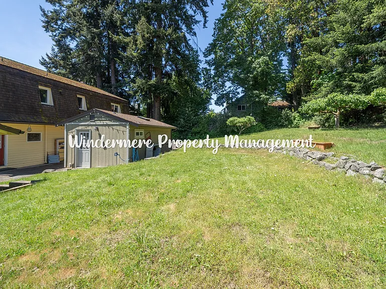 25996 Barber Cut Off Rd NE — Photo 2