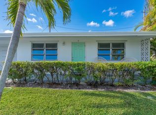 722 Ridge Rd, Lake Worth, FL 33462