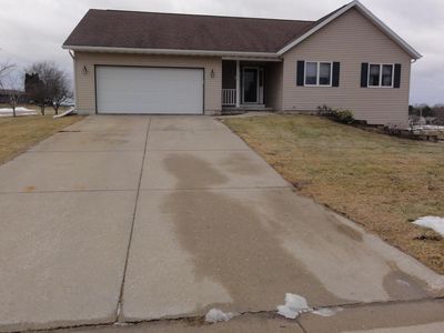 595 Bauer Ln, Rio, WI, 53960