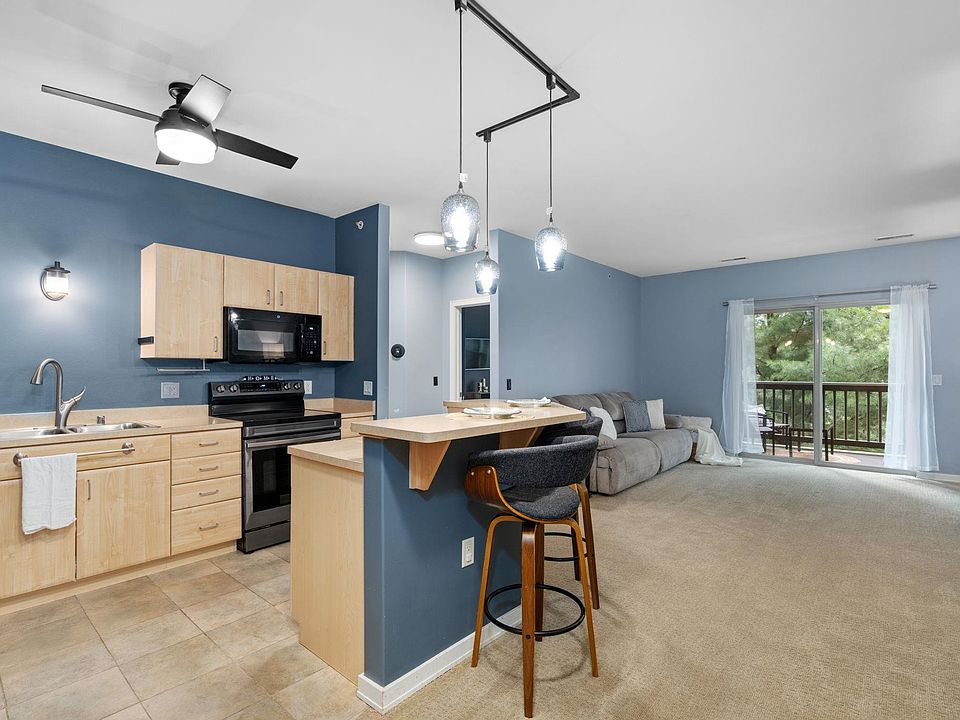 1st image of 5196 Sassafras Dr Unit 205
