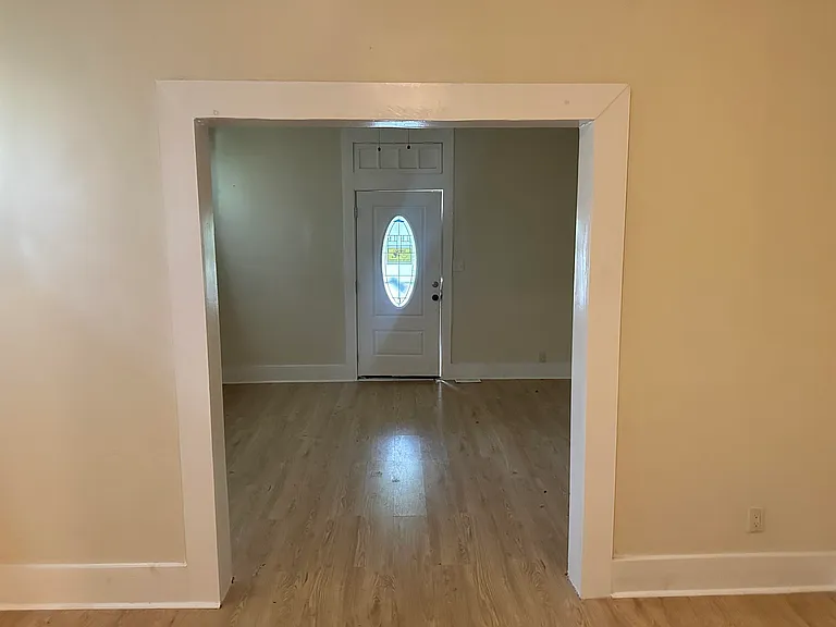 1683 Walker Ave — Photo 6