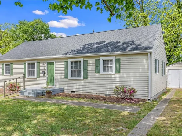21 Langley Ave, Newport News, VA 23601