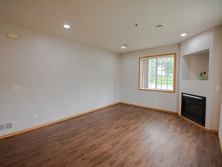 2827 Agate Pl NW — Photo 3
