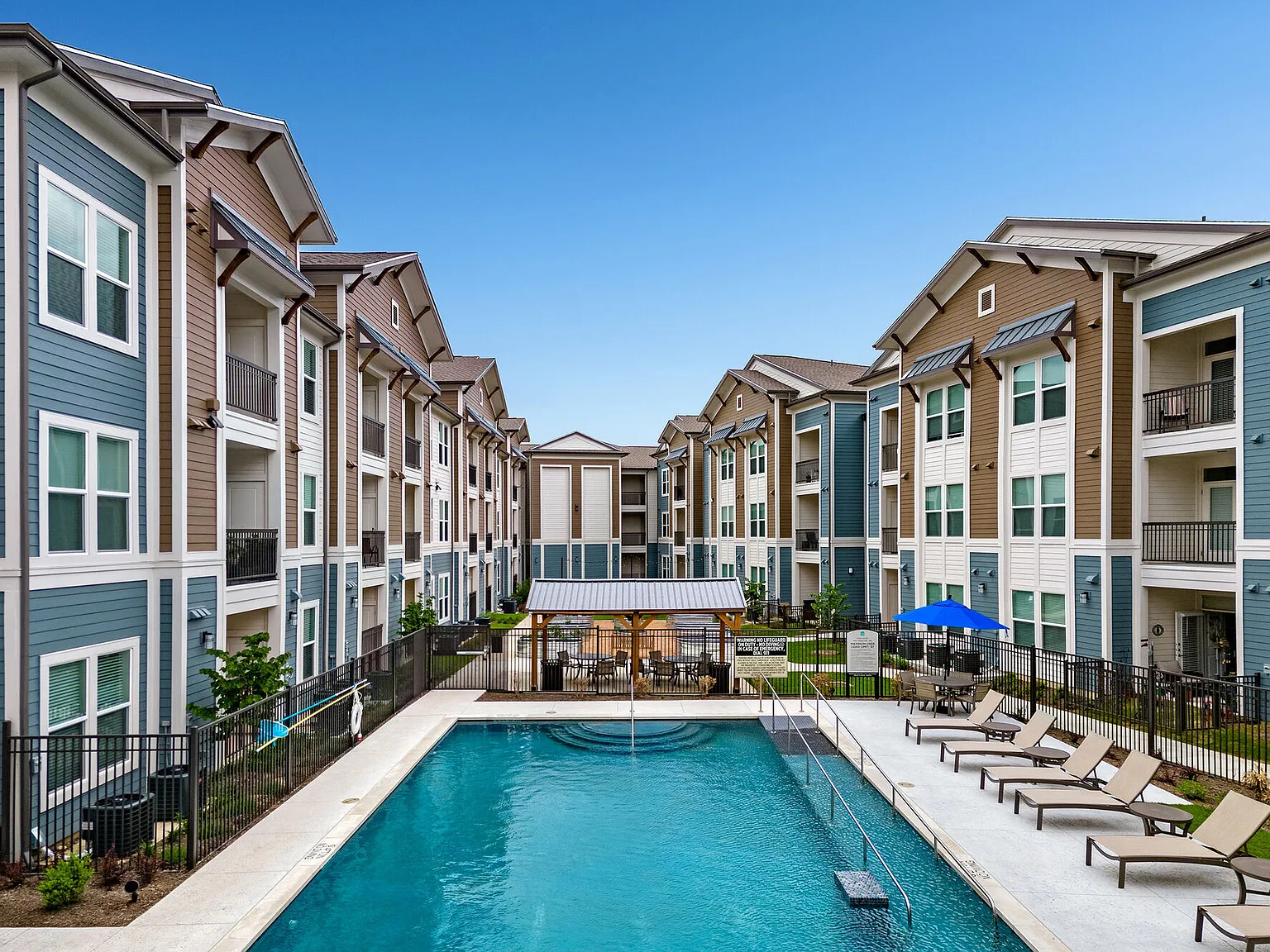 Mariposa Scott and White 55+ Apartment Homes — Photo 3