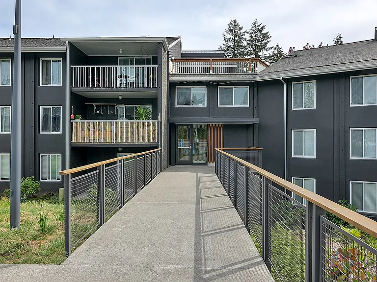 Cedar Hills — Photo 37