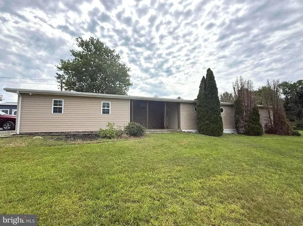 4 Reeds Ct, Augusta, WV 26704