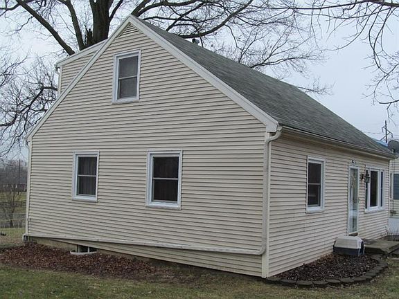 4th image of 105 Miley Ave