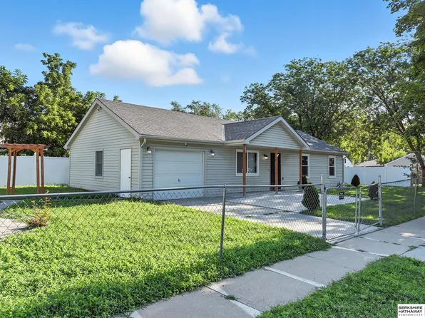 2330 Potter St, Lincoln, NE 68503