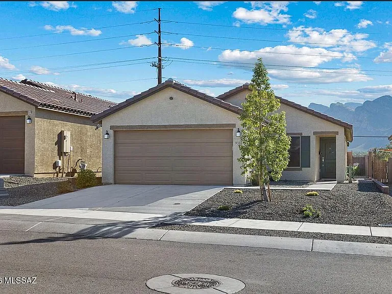9306 N Agave Gold Rd — Photo 1