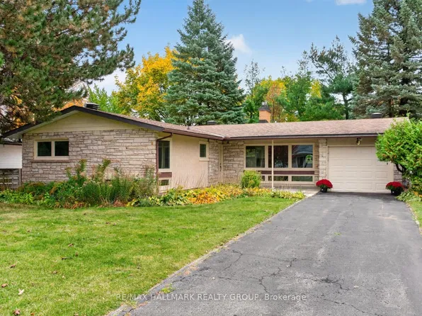 9 Cleadon Dr, Ottawa, ON K2H 5P5