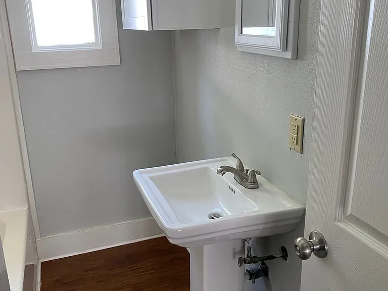 270 Wilkinson St — Photo 9