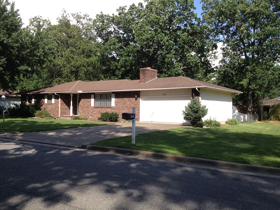 2626 Matthews