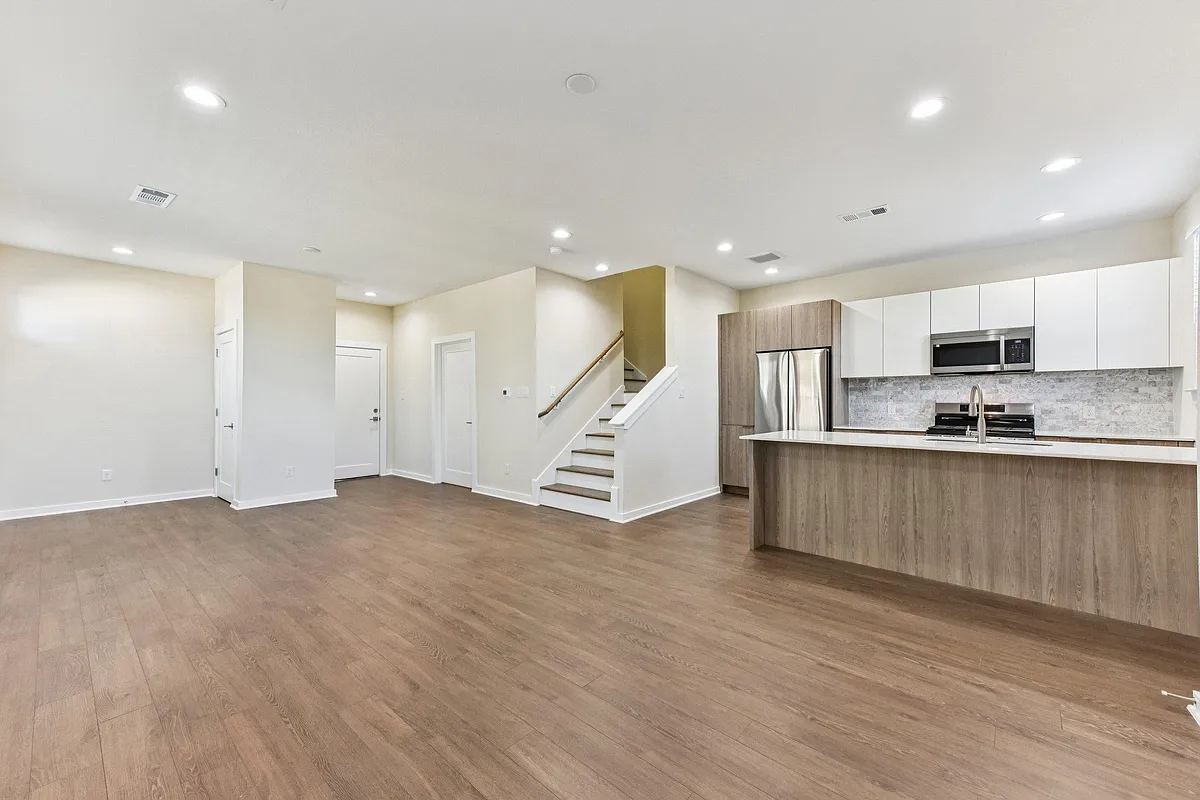 Building Photo - 17012 Marsh Wren Pass Dr #1104D
