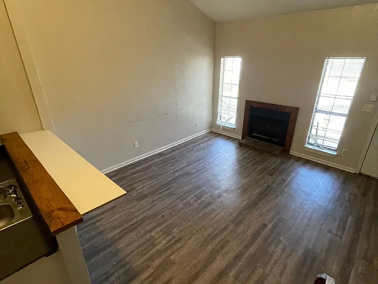 1213 Chee Ln — Photo 10