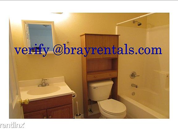1125 Belford Ave- A-wm-bathroom2