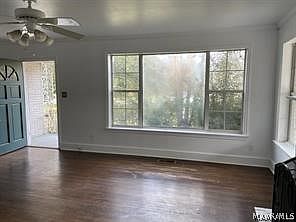 5th image of 2772 Ashley Ave