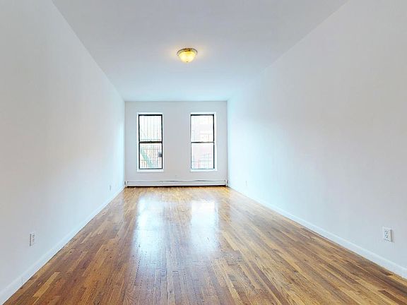 2nd image of 305 W 113th St APT 2B
