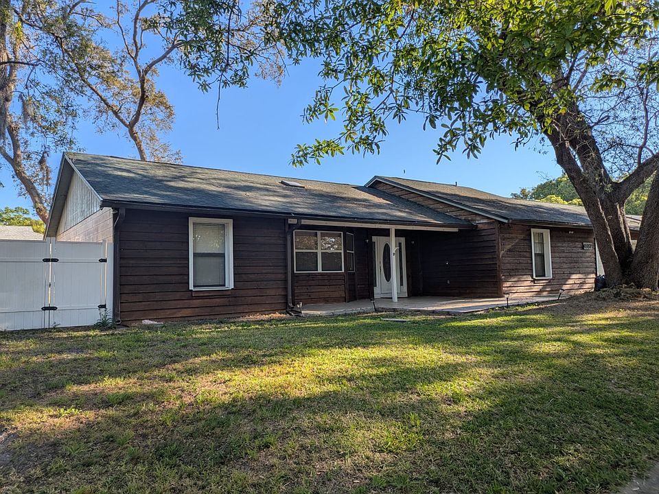1st image of 4537 Malik Cres