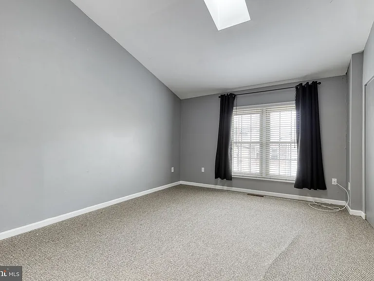 2816 Elliott St — Photo 23