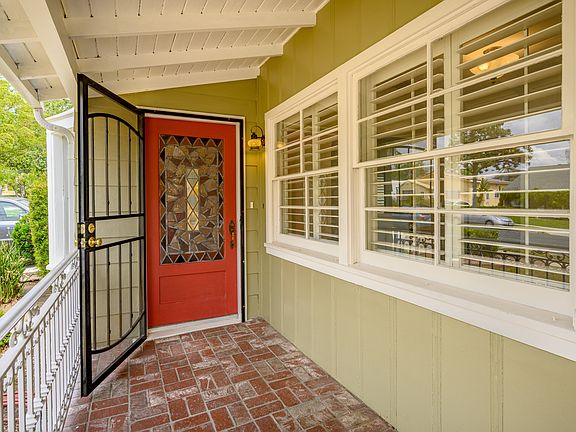 3rd image of 3424 Buena Vista Ave