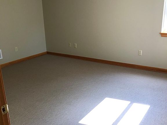 Main floor office 1/4