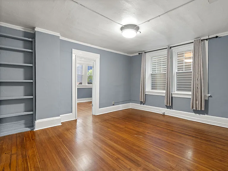 160 4th St NE #9 — Photo 9