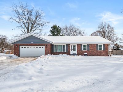 201 Mandalay Dr, Kalamazoo, MI, 49009