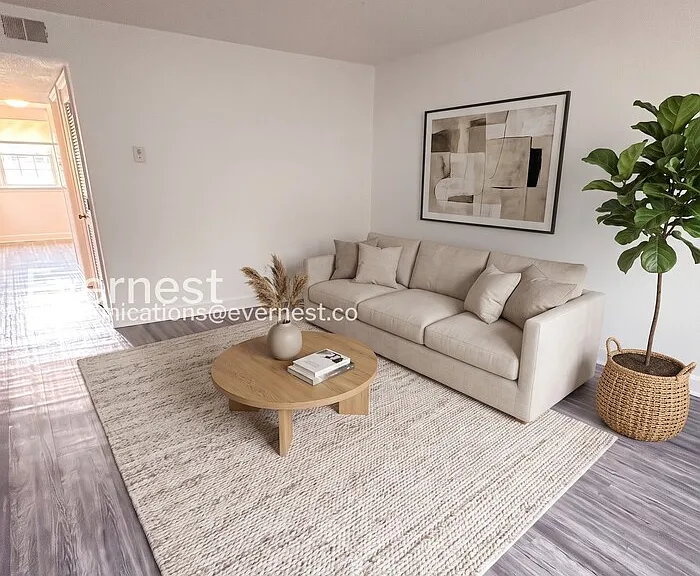1114 N Graycroft Ave — Photo 2