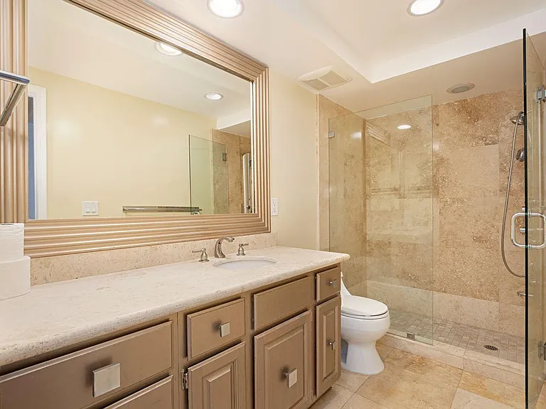 1230 E Ocean Blvd #601 — Photo 33
