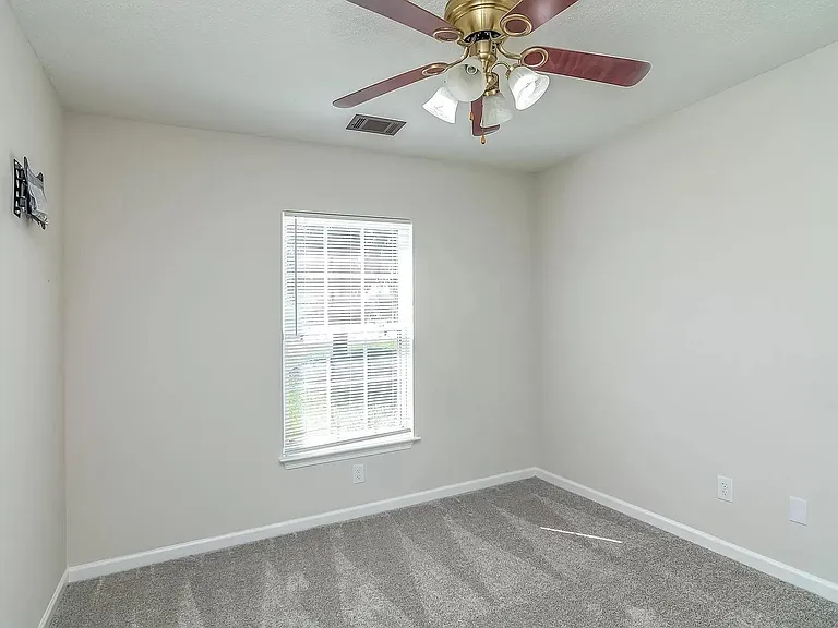 784 Waterbrook Ln — Photo 23