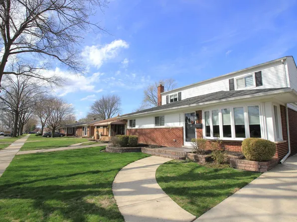 23207 Recreation St, Saint Clair Shores, MI 48082