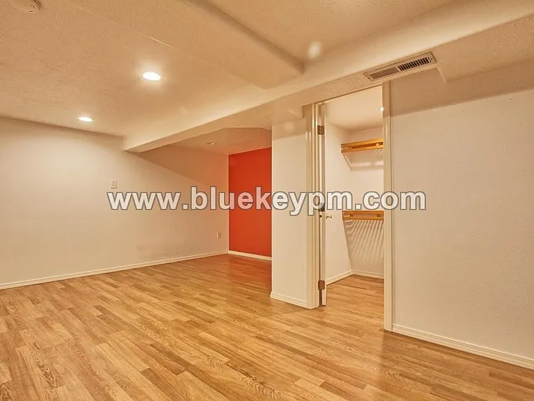 4114 NE 56th St — Photo 20