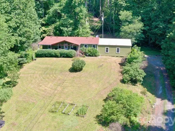 123 Pacific Dr, Sylva, NC 28779