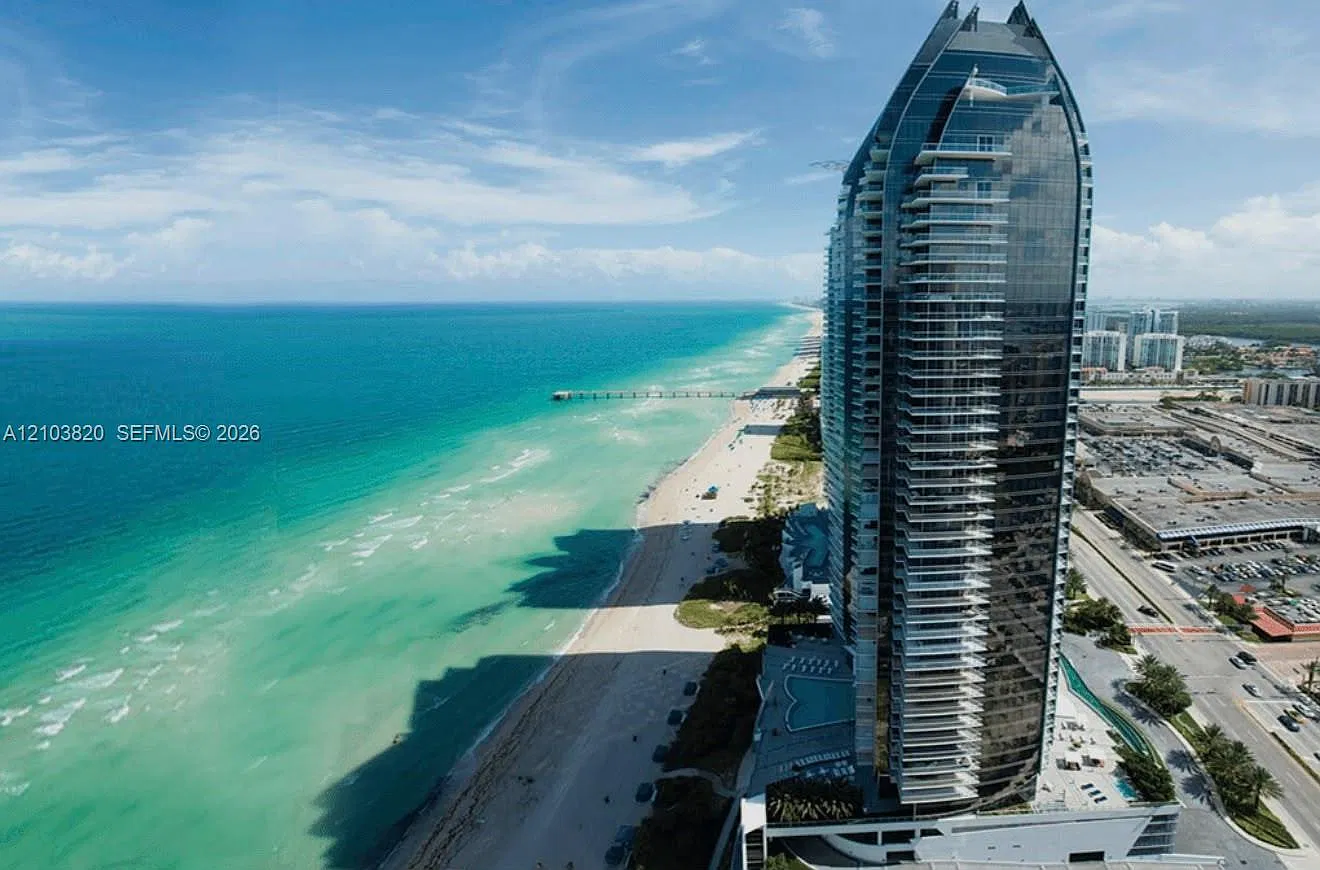 Jade Ocean Condo — Photo 3