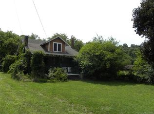 16 Riverside Dr, Barnardsville, NC 28709