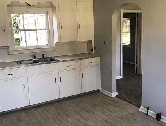 5th image of 618 Rainbow Dr