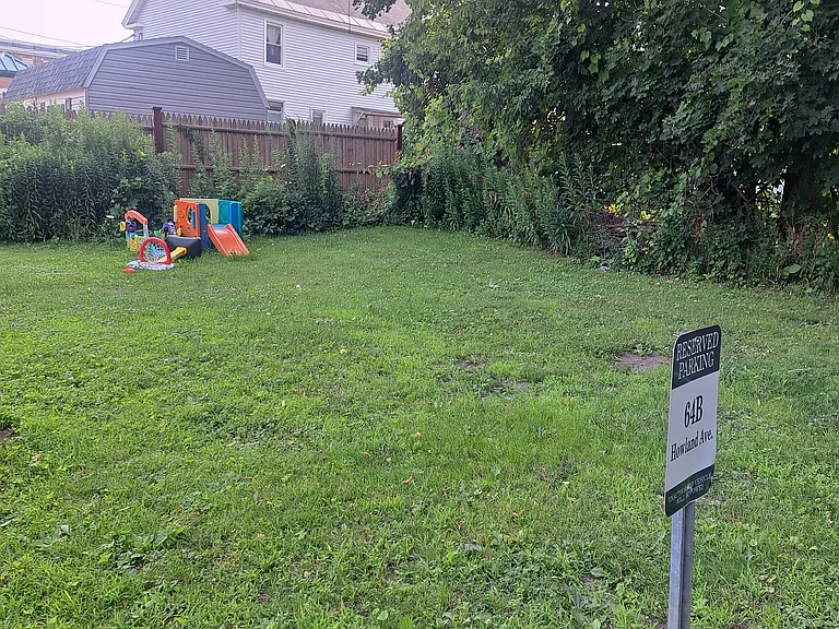58-64 Howland Ave #60B — Photo 10