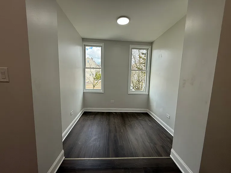 2533 S Drake Ave #2 — Photo 7