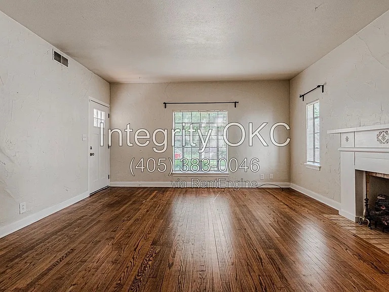 1824 Carey Pl #1 — Photo 3
