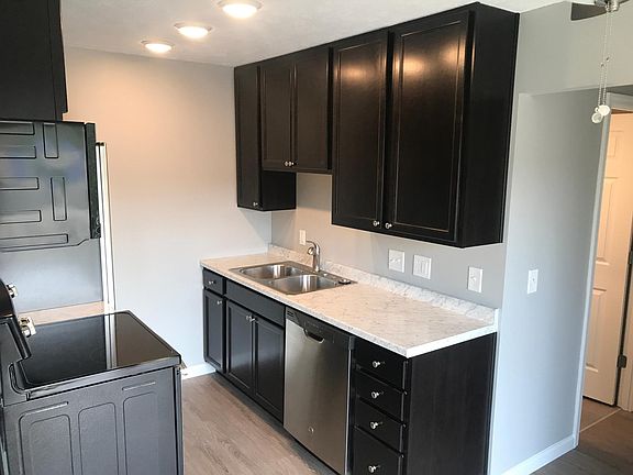 4th image of 2215 Salvador St APT 12