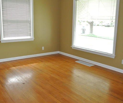5th image of 1045 Cricklewood St SW