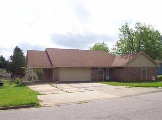 1320 26th St NE, Paris, TX 75460