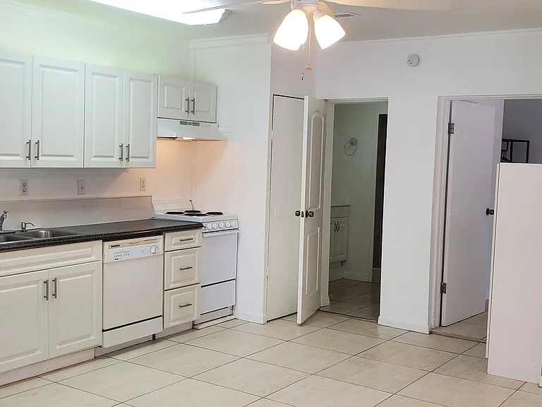 3911 W Morrison Ave #1 — Photo 7