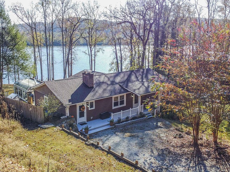 1st image of 245 Lakeshore Vista Dr